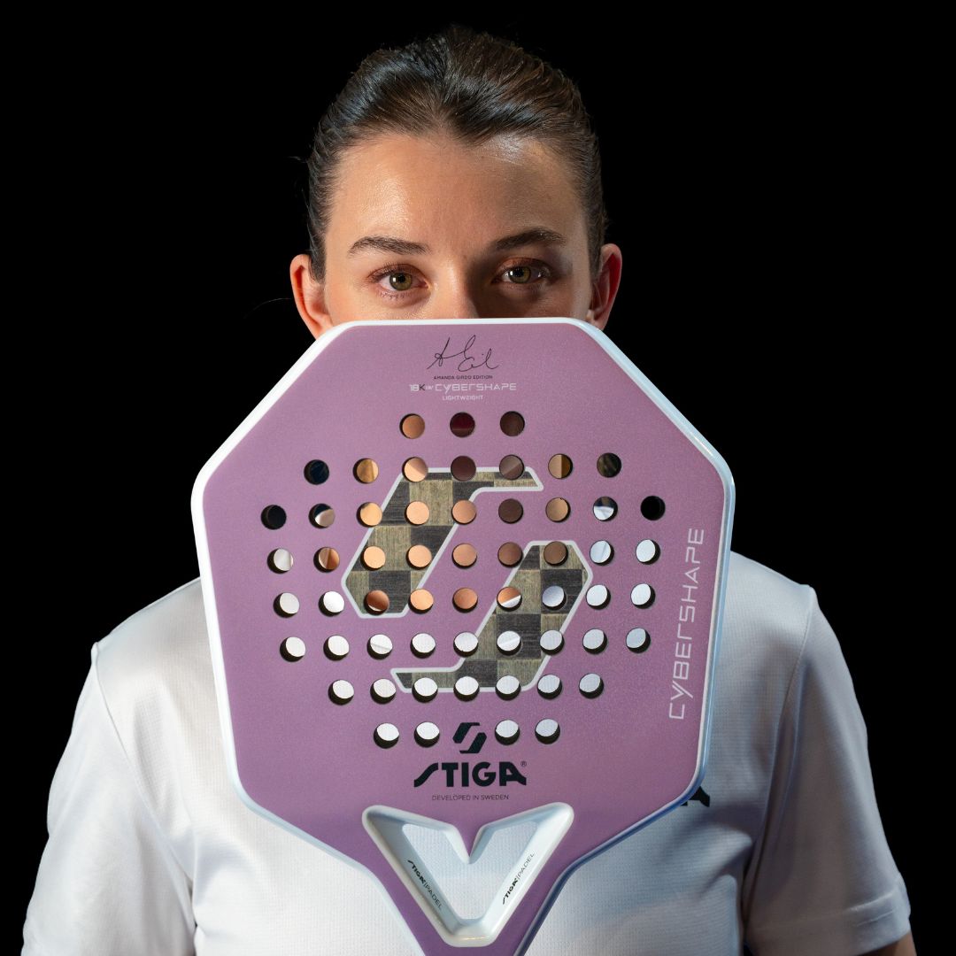 Stiga Cybershape 18K LW Amanda Edition